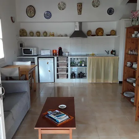 Apartamento En Calan Blanes, Ciutadella 아파트