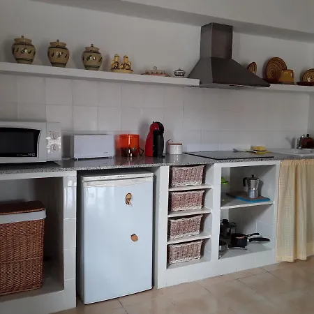 아파트 Apartamento En Calan Blanes, Ciutadella *